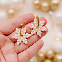 Load image into Gallery viewer, Snowflake Earrings