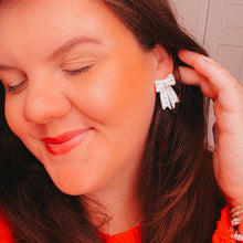 Load image into Gallery viewer, Bow Studs